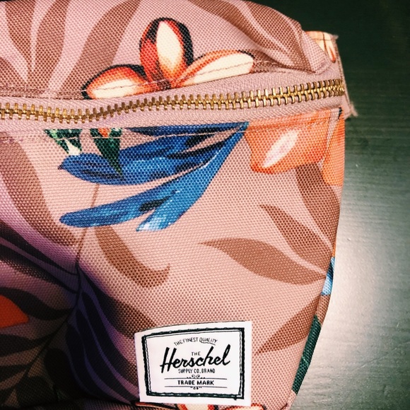 Tropical Herschel Hip Pack - Picture 3 of 3